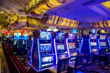 dewi1 platform showing Liga 1 markets, live-dealer tables, and slot games
